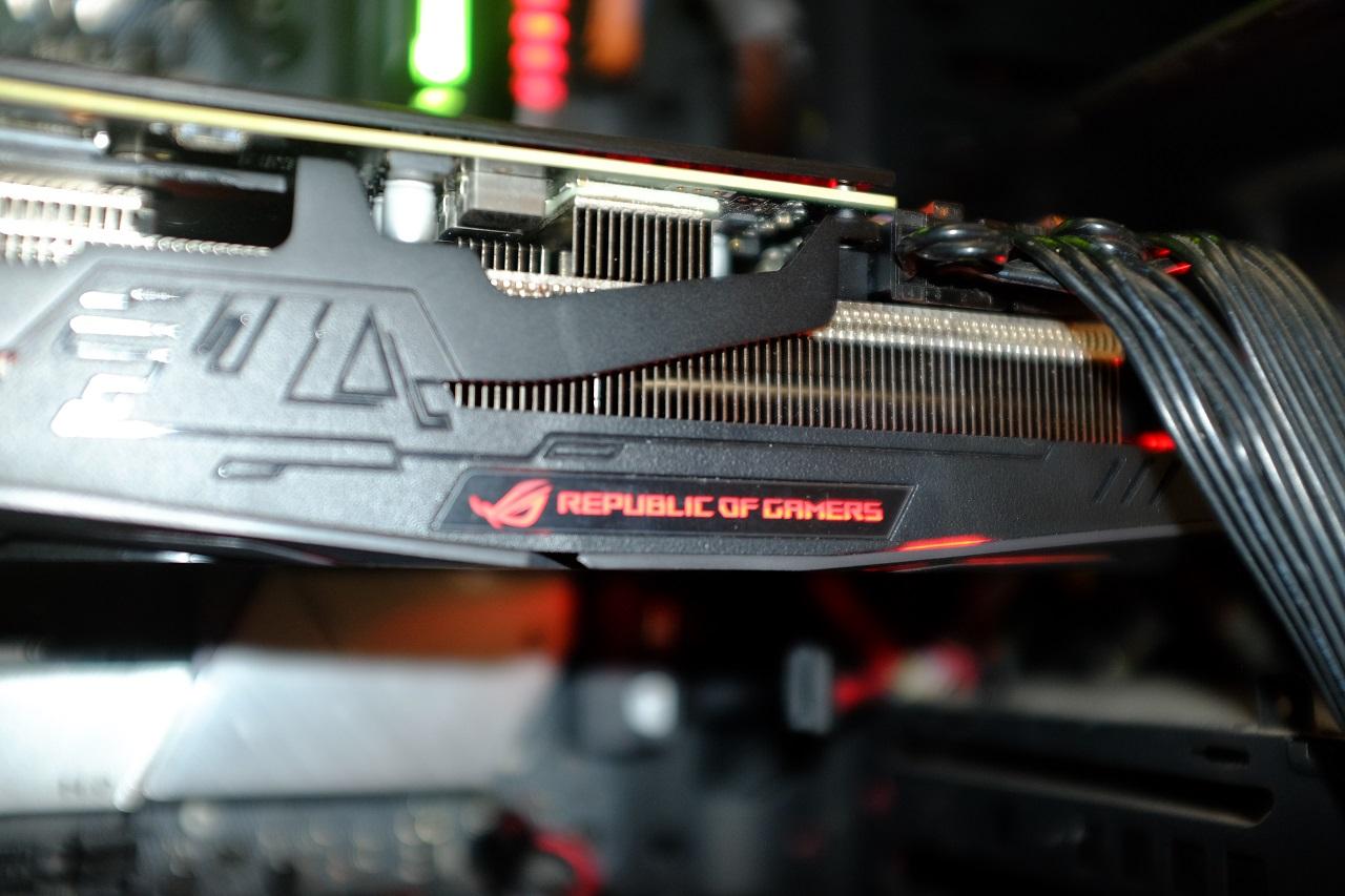 ASUS ROG STRIX RTX 2080 O8G GAMING chi tiết