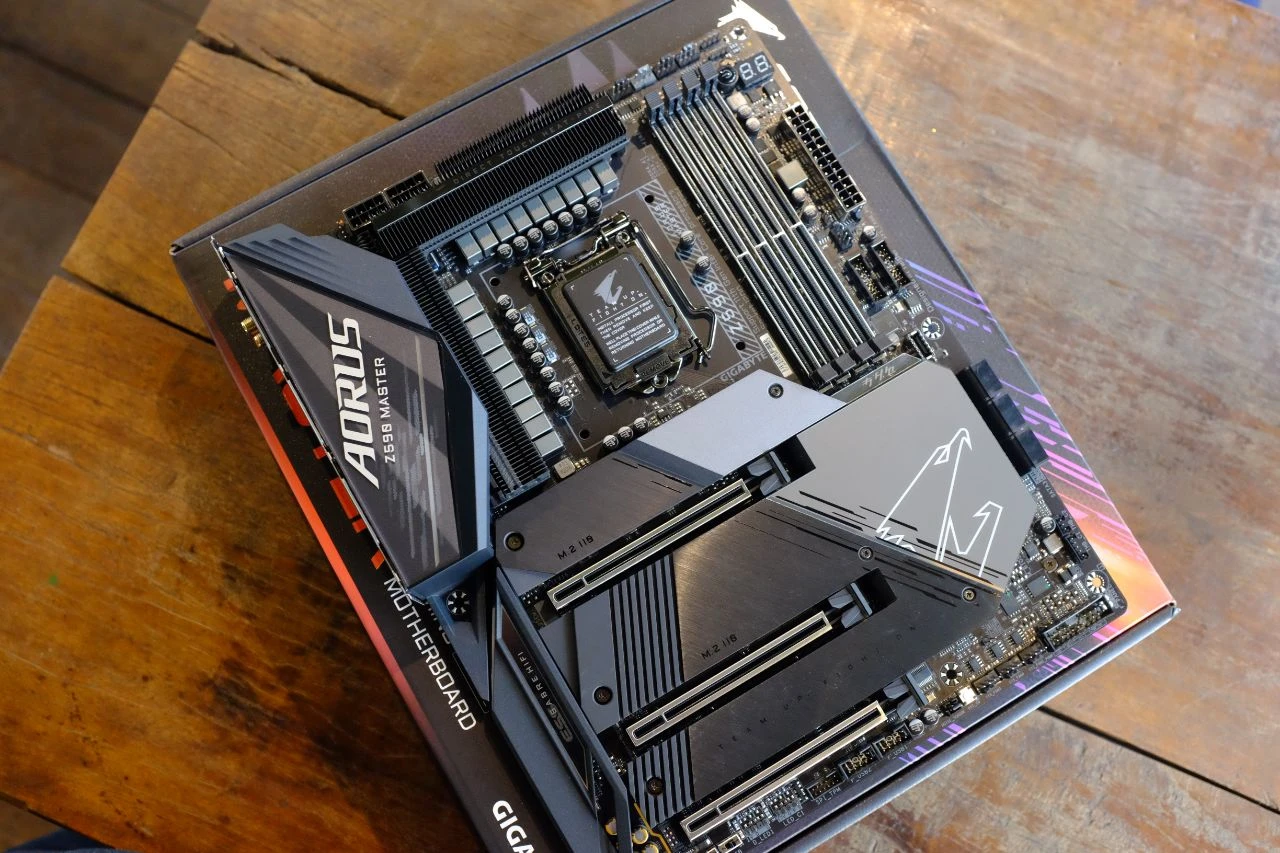 Hình ảnh bo mạch chủ GIGABYTE Z590 AORUS Master