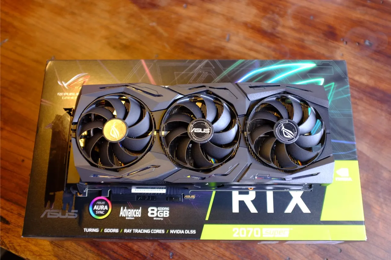 Hình ảnh ASUS Strix RTX 3070 8G GAMING thiết kế mạnh mẽ và cứng cáp